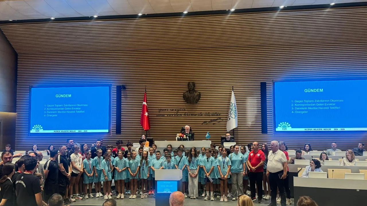 Bursa'nın sporcuları alkışlarla karşılandı!