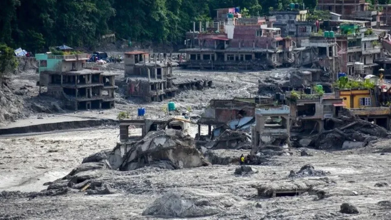 Nepal'deki sel felaketinde can kaybı 1114'e çıktı
