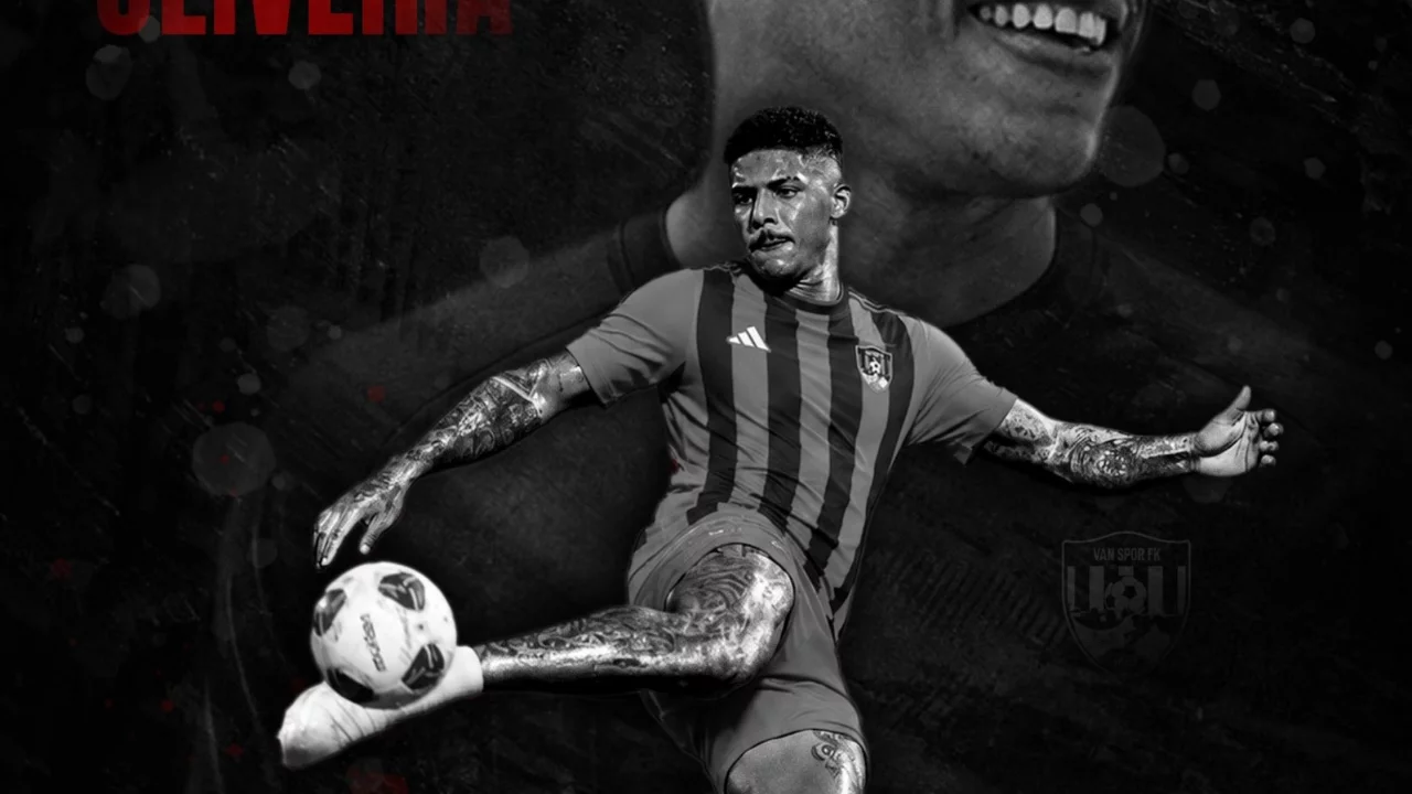 Vanspor FK, Alvaro de Oliveira ile 2 yıllık s&ouml;zleşme imzalandı