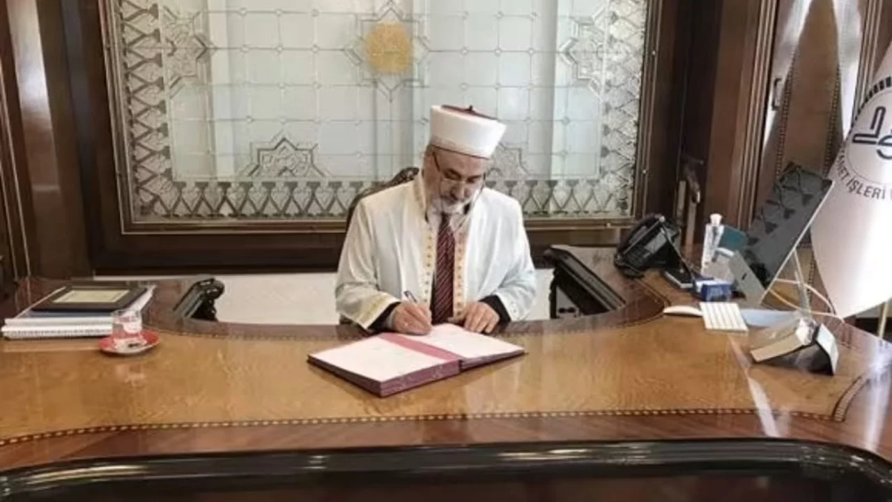 Ge&ccedil;mişte Bursa'da da g&ouml;rev yapan m&uuml;ft&uuml;n&uuml;n paylaşımı g&uuml;ndem oldu!