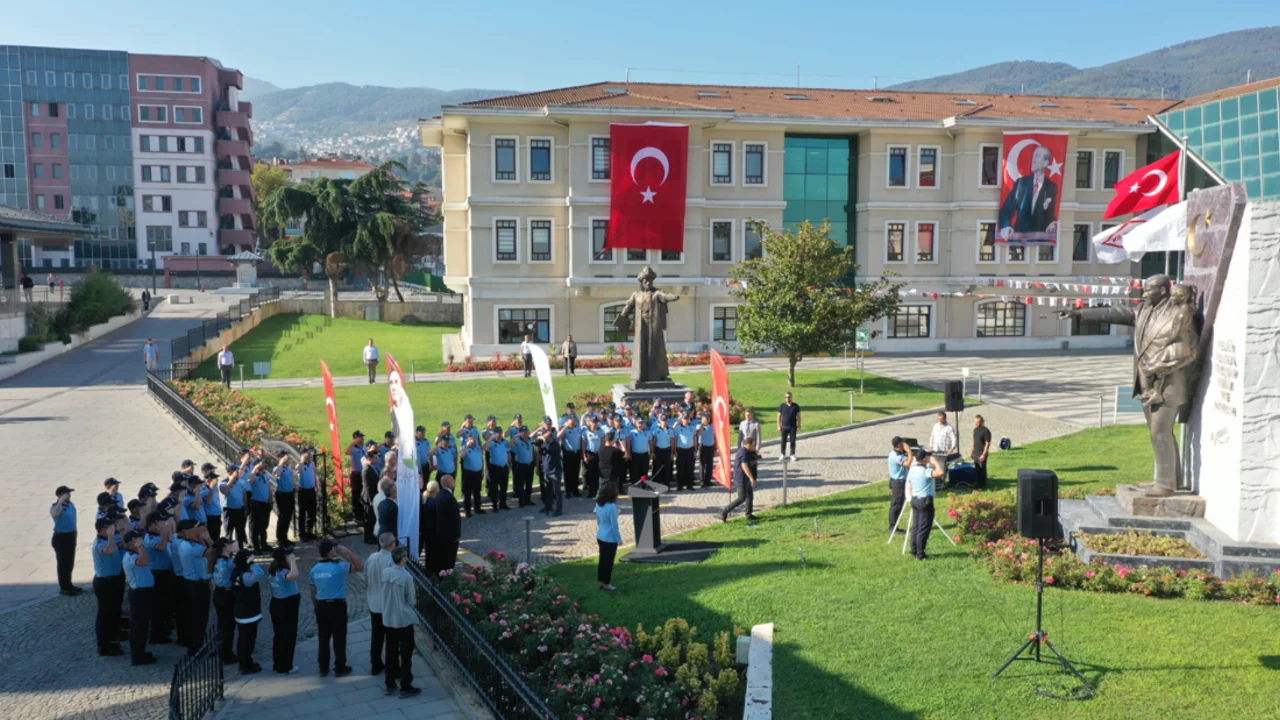Başkan Aydın kentin sahadaki g&uuml;c&uuml;yle buluştu