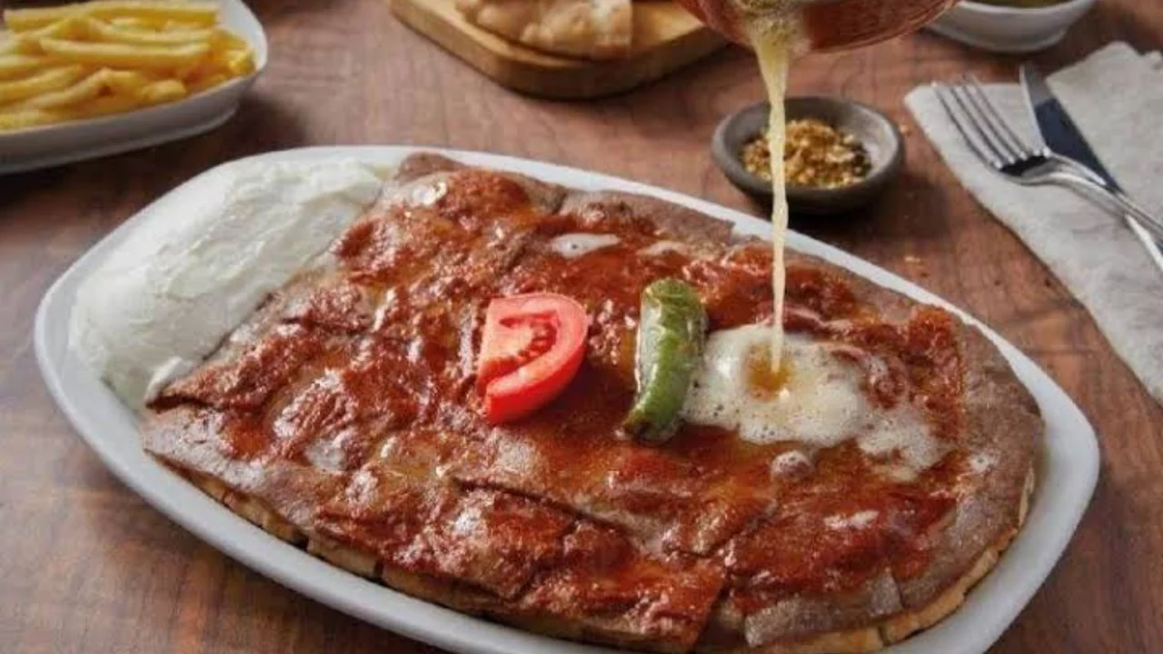 Bursa'da da şubeleri olan &uuml;nl&uuml; restoranda şok! &Ccedil;alışanın bilgisayarından sızmışlar...