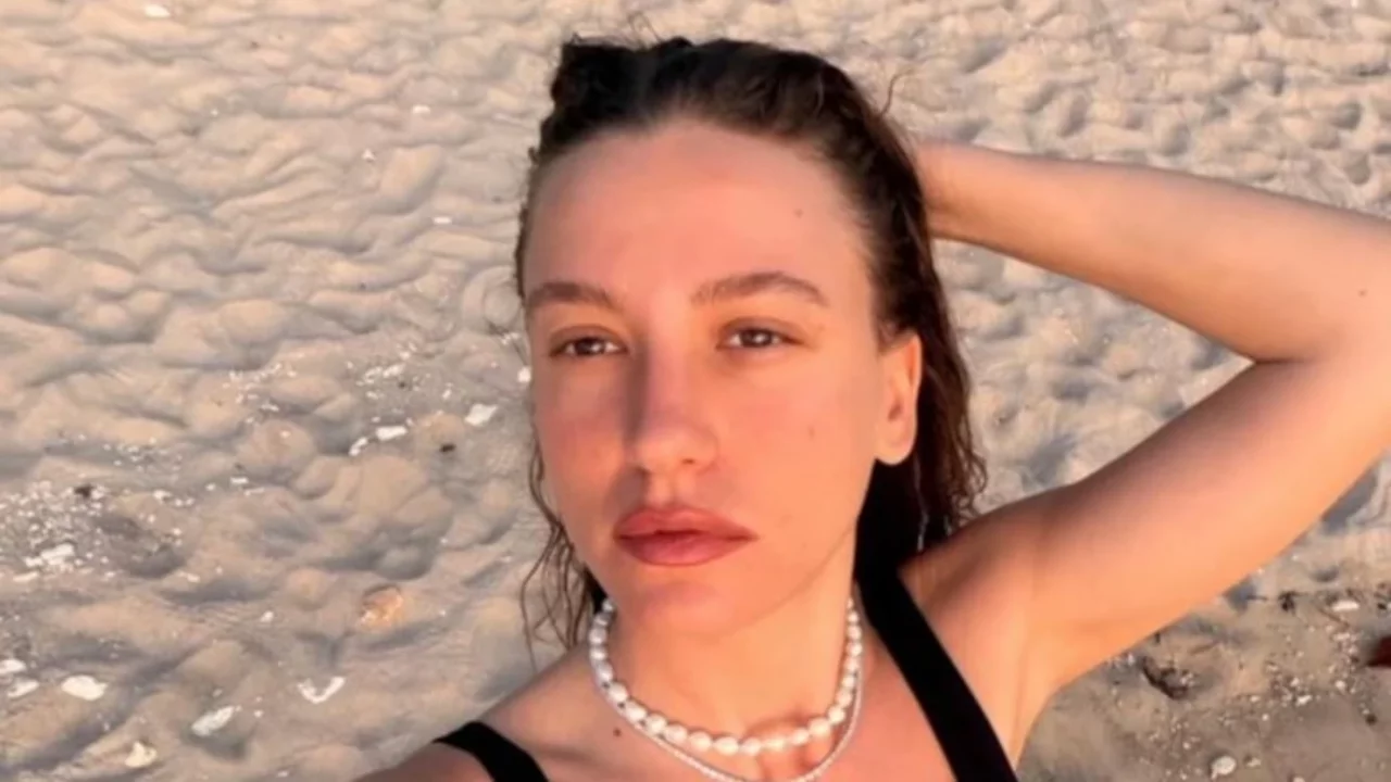 Serenay Sarıkaya'dan spor sonrası dikkat çeken paylaşım! Kaslarıyla göz doldurdu