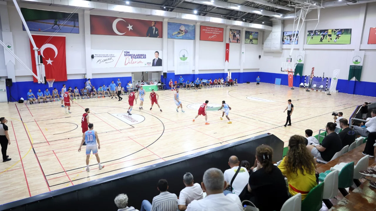 Bursa'da basketbolseverleri heyecanlandıran turnuva başladı!
