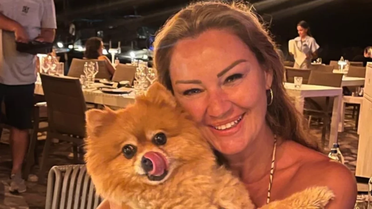 Pınar Altuğ 52. yaşını b&ouml;yle kutladı! Doğum g&uuml;n&uuml; partisinden renkli kareler