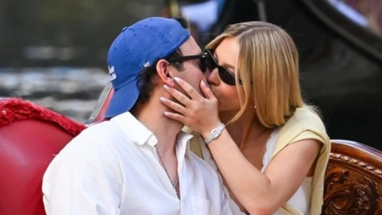 Sydney Sweeney ve Scooter Braun Venedik'te romantik anlar yaşadı! Gondolda aşk turu