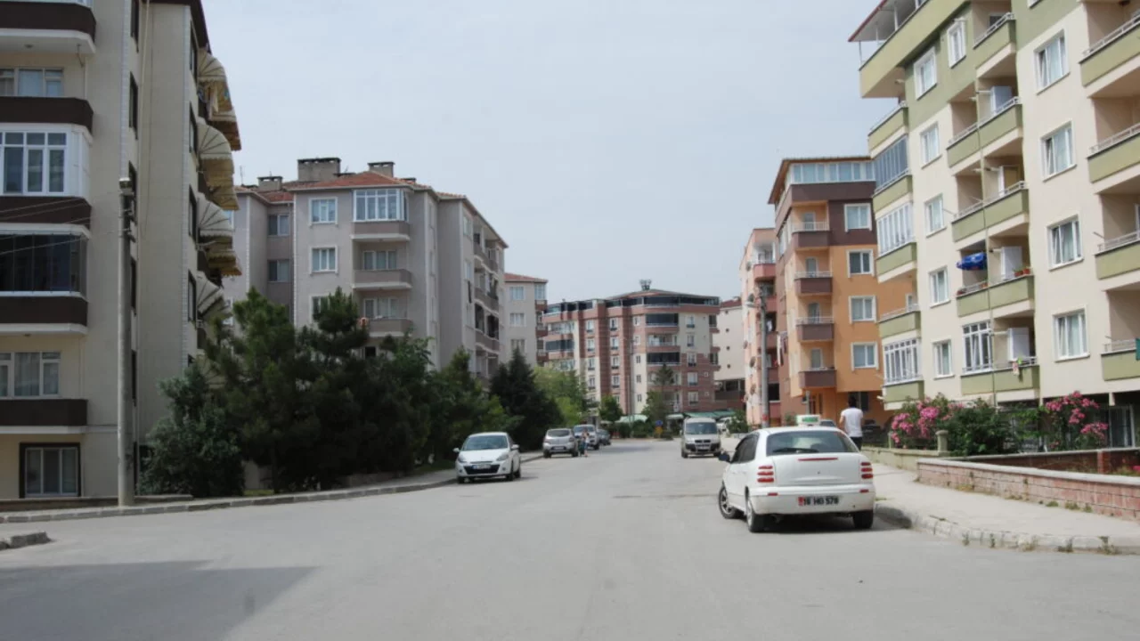 Okullar açılmadan Bursa'da kiralık ev hareketliliği sürüyor!