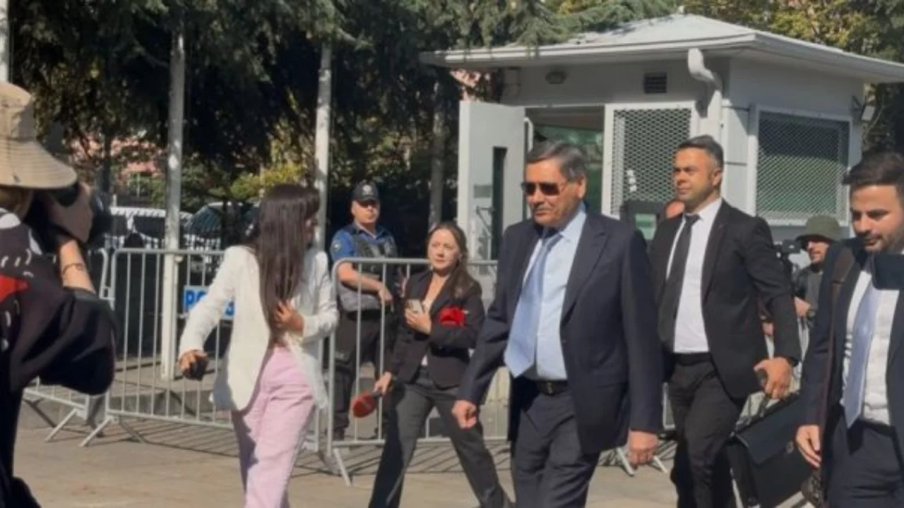 Melih G&ouml;k&ccedil;ek ifade vermek i&ccedil;in adliyede! İşte ilk g&ouml;r&uuml;nt&uuml;ler