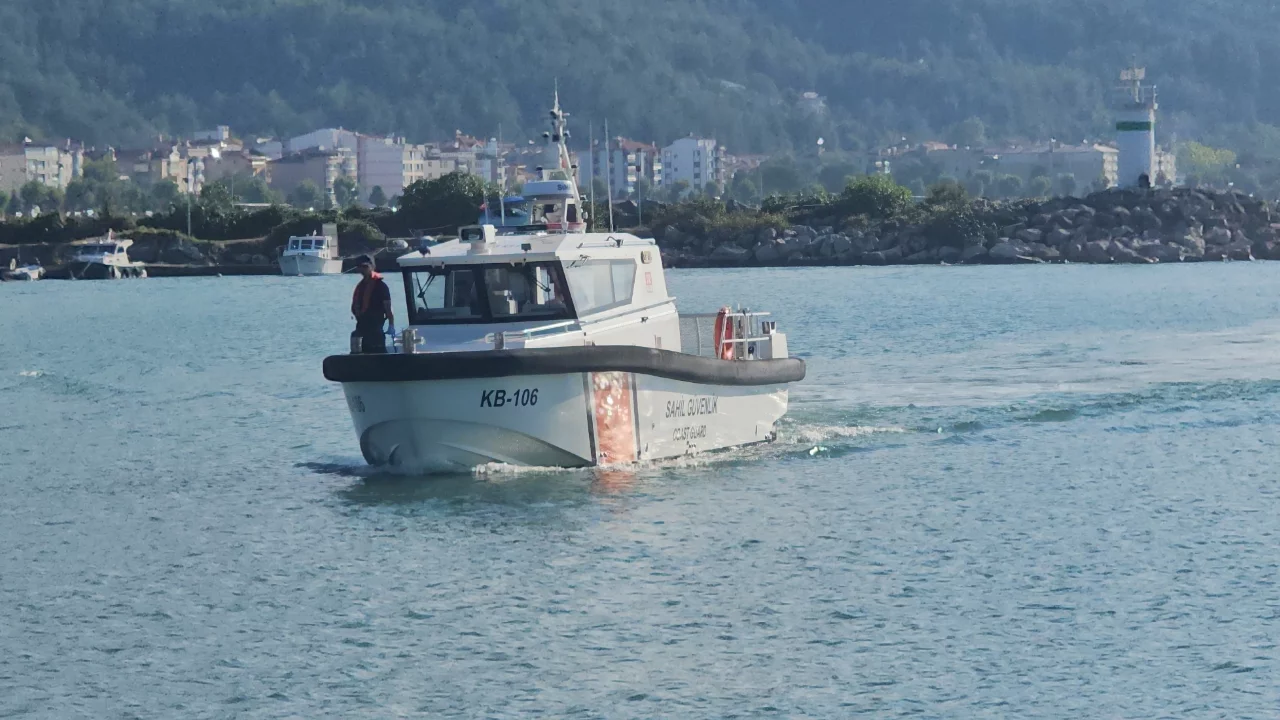 Cide'de Karadeniz'e dalan 62 yaşındaki adamdan acı haber