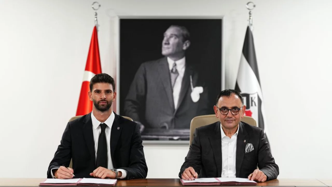 Beşiktaş'ın yeni transferi &Uuml;mit Akdağ'ın forma numarası belli oldu
