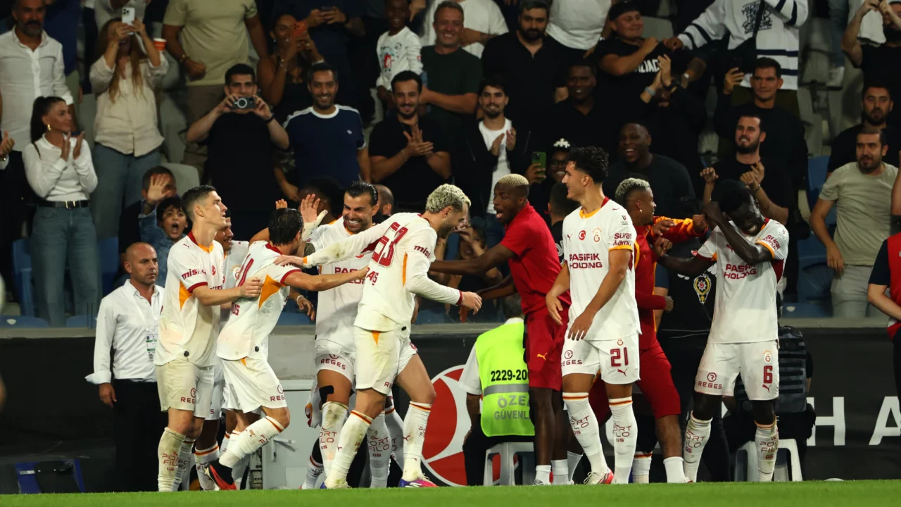 Galatasaray'dan Başakşehir karşısında seriye devam: 9 ma&ccedil;ta 9 galibiyet