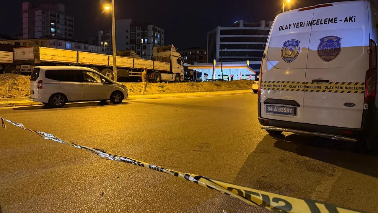 Emekli polis dehşet sa&ccedil;tı: &Ouml;nce ceza yazan polisi, sonra kendini vurdu