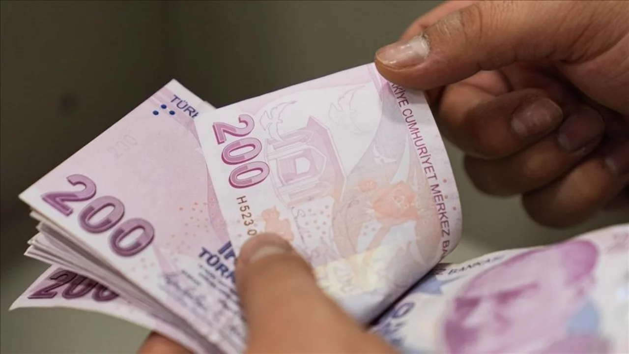 İş kurmak isteyenlere m&uuml;jde: Başvurular başladı! Engelliye 735 bin, eski h&uuml;k&uuml;ml&uuml;ye 550 bin lira...