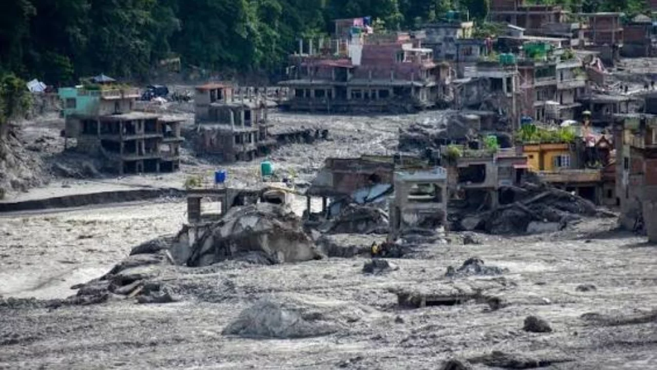 Nepal'deki selde hayatını kaybedenlerin sayısı 1342'ye çıktı