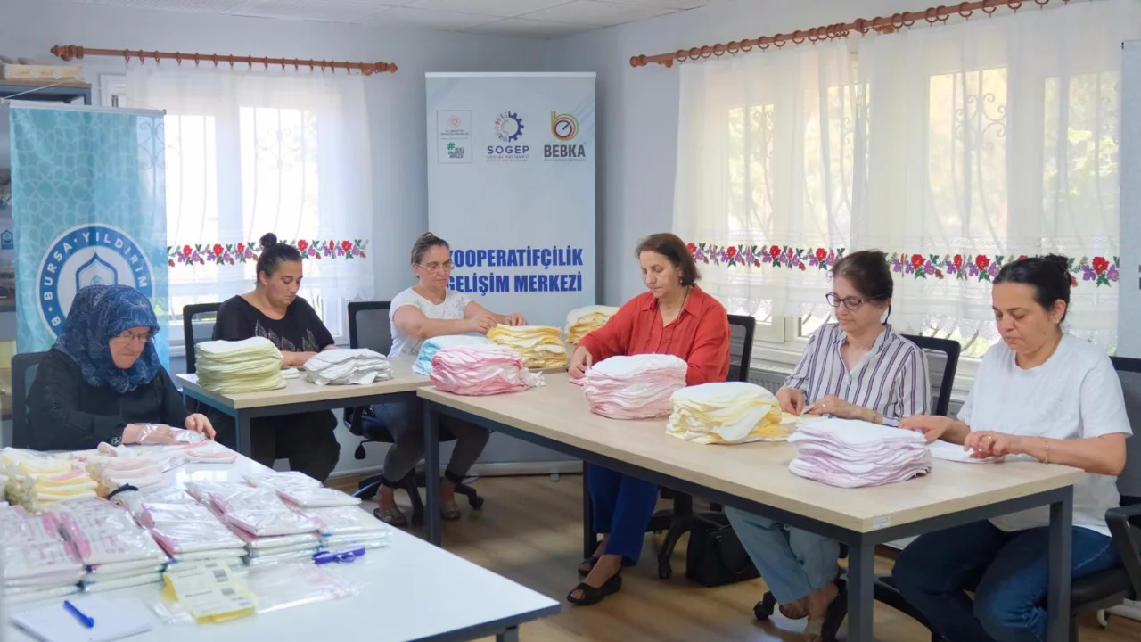 Yıldırım'da kadınlara evden &ccedil;alışma imkanı: 88 kadın &uuml;retime katıldı