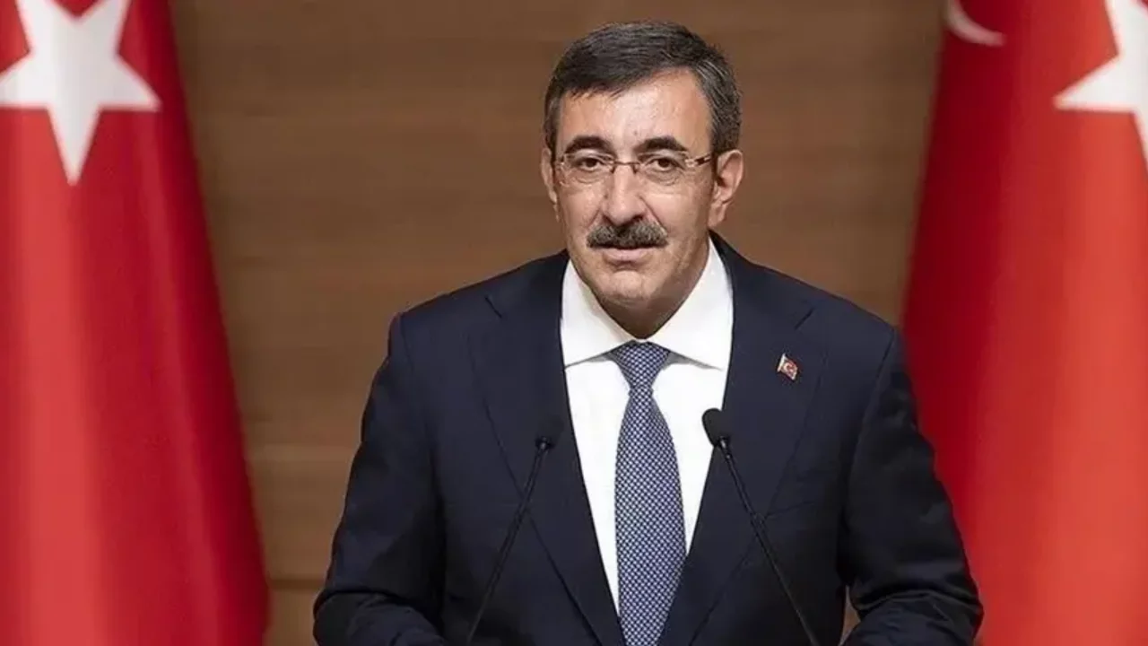 Yılmaz'dan se&ccedil;im takvimi a&ccedil;ıklaması! Olası erken se&ccedil;im i&ccedil;in Meclis'i işaret etti