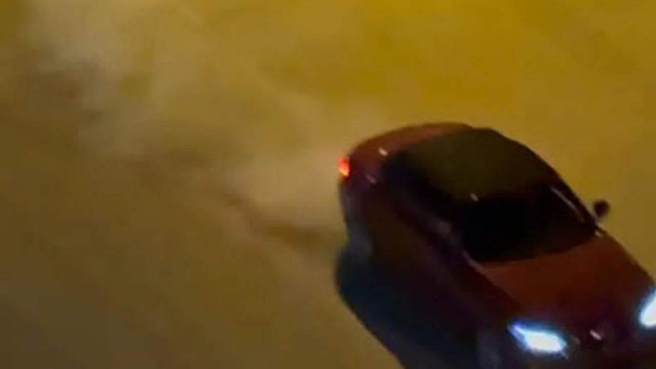 İzmir'de drift yapan sürücüye ağır ceza: Ehliyetine 60 gün el konuldu