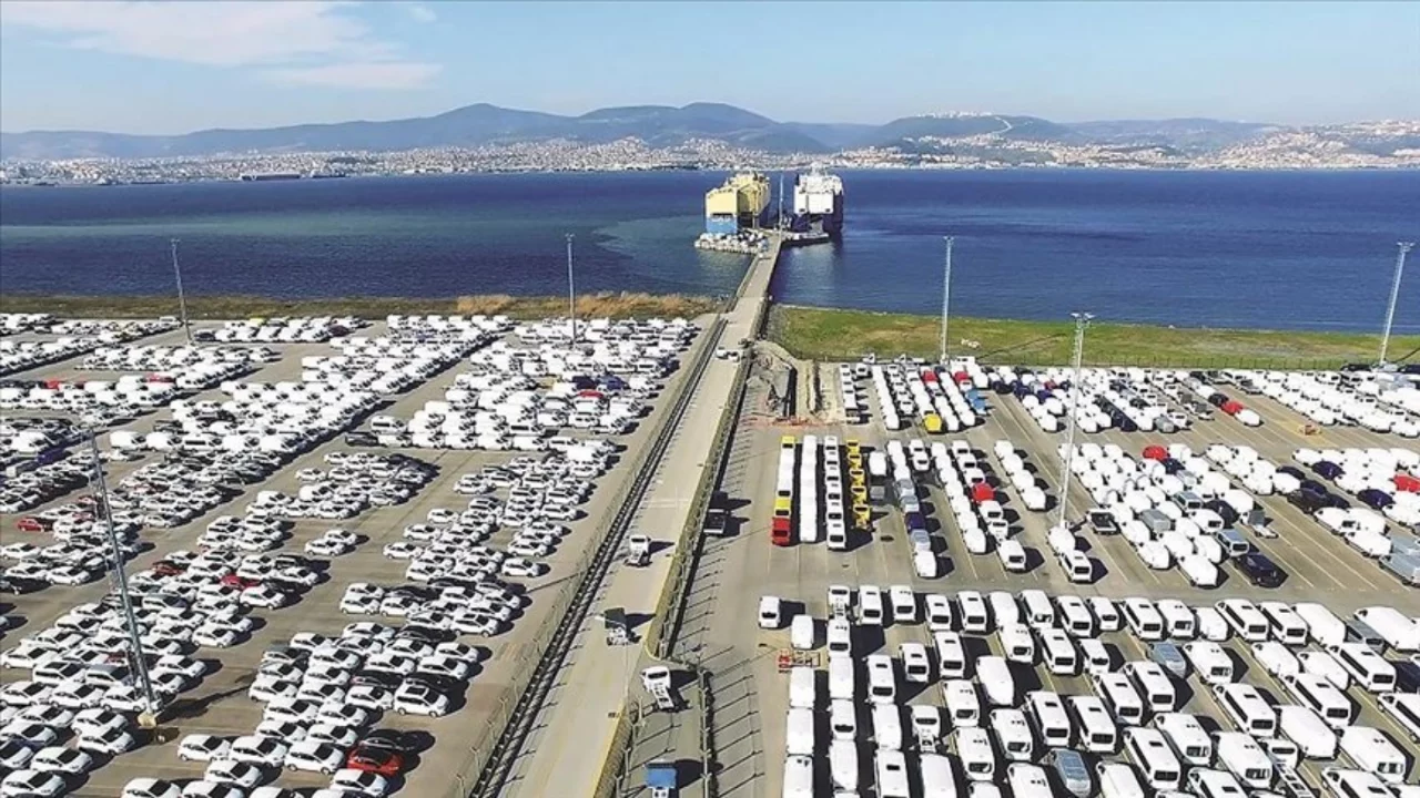Otomotiv ihracatı ağustosta hız kesmedi! T&uuml;rkiye 2,8 milyar dolara yaklaştı
