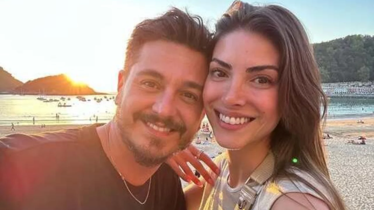 Deniz Baysal'dan dikkat çeken açıklama: "Mutluyum, huzurluyum"