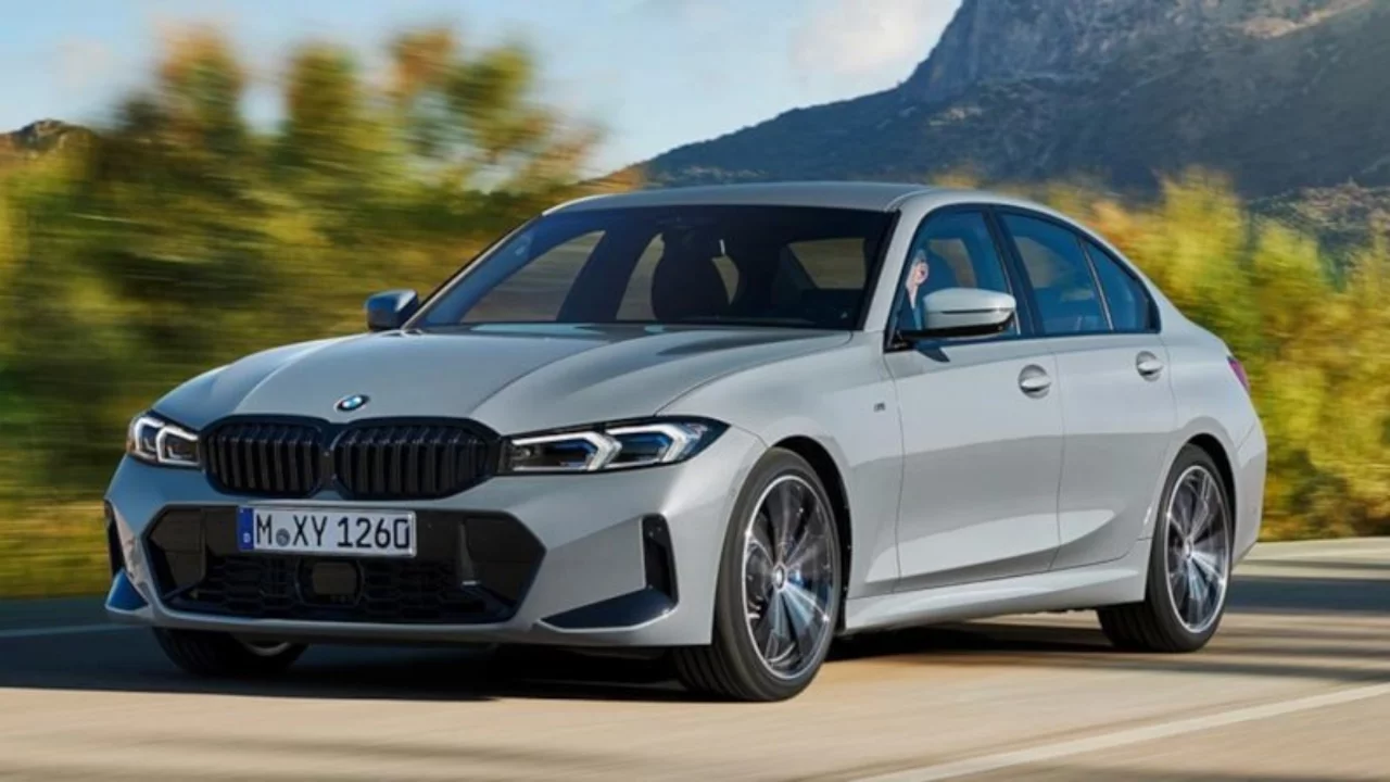 BMW'de yangın krizi: D&uuml;nya genelinde 189 binden fazla ara&ccedil; i&ccedil;in d&uuml;ğmeye basıldı