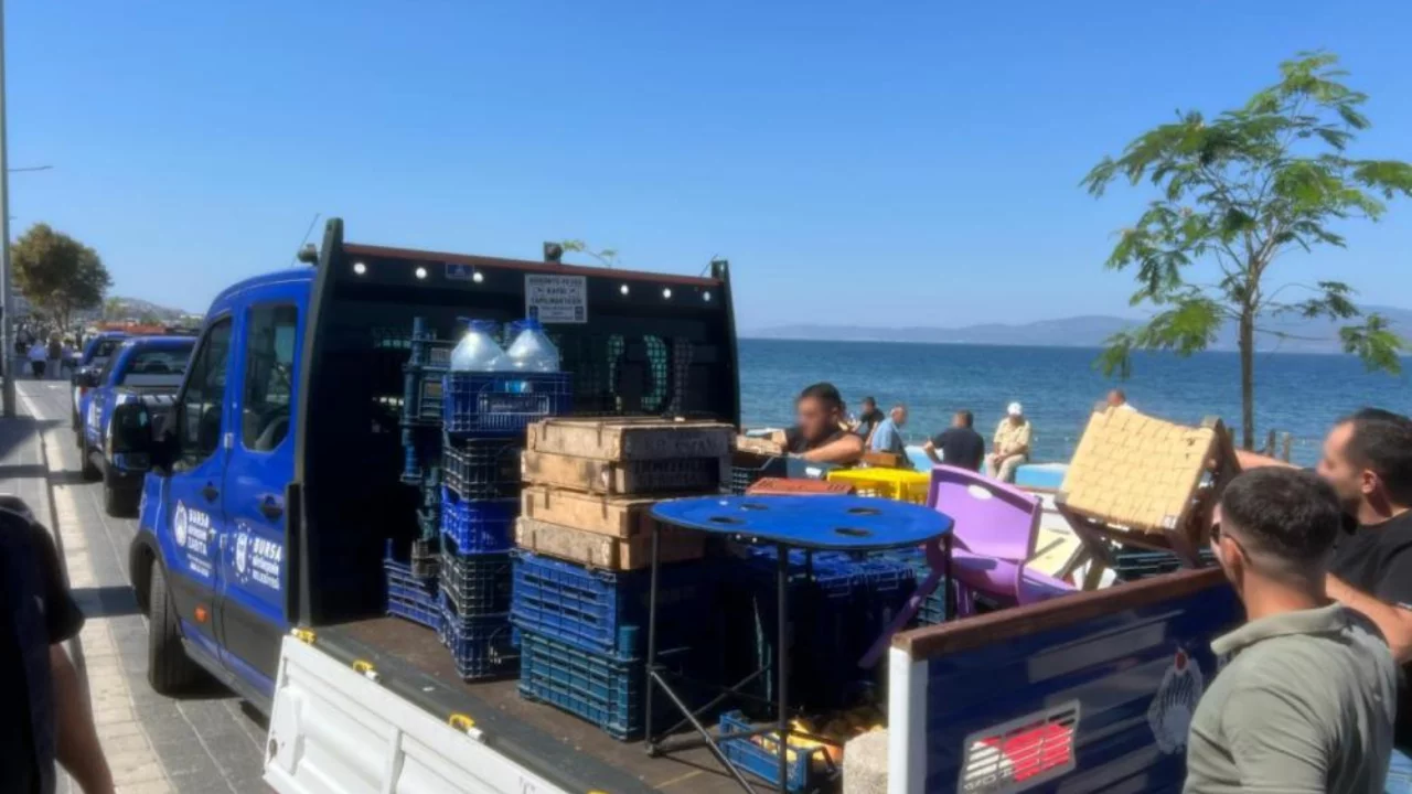 Bursa'da zabıta denetiminde arbede! Seyyar satıcıyla tartışma hastanede bitti