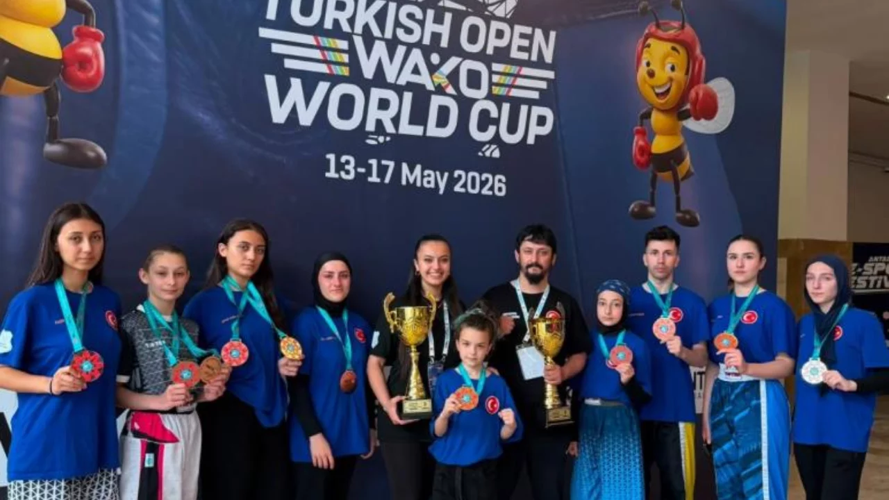 Bursa'dan İtalya'ya uzanan b&uuml;y&uuml;k gurur! Mill&icirc; takım Mustafakemalpaşalı antren&ouml;re emanet