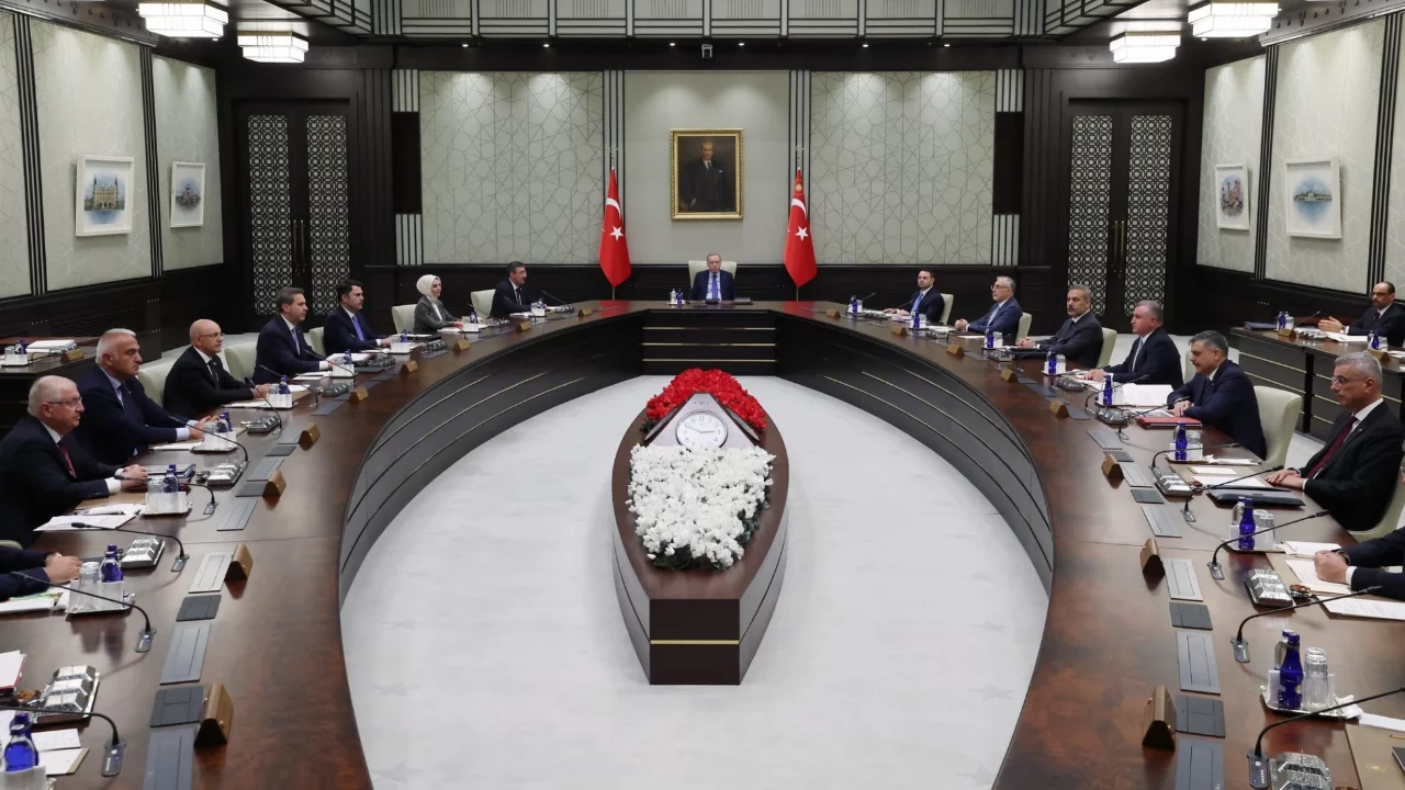 Bakan &Ccedil;ift&ccedil;i'den okul g&uuml;venliği mesajı: Tedbirler artırılacak