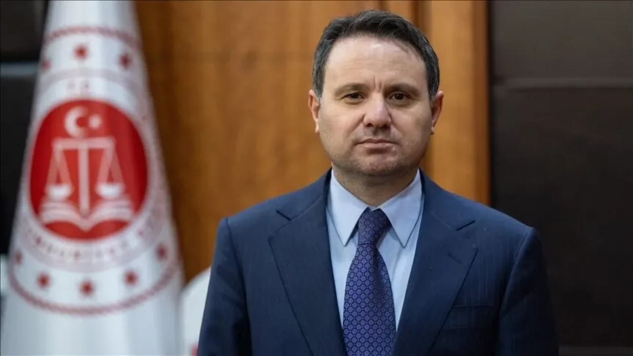 Adalet Bakanı G&uuml;rlek'ten hayatını kaybeden polis memuru Şindi i&ccedil;in taziye mesajı