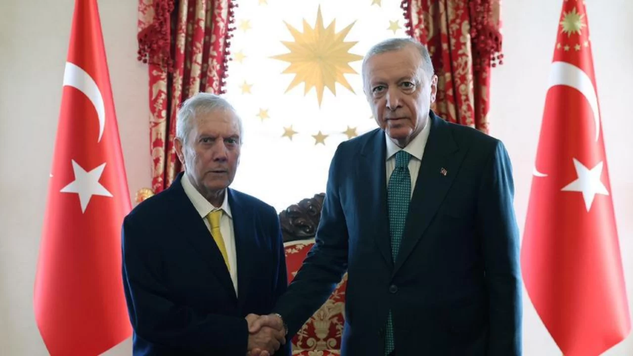 Fenerbah&ccedil;e'den tarihi proje i&ccedil;in ilk adım! Aziz Yıldırım, Cumhurbaşkanı Erdoğan'dan stat onayı aldı