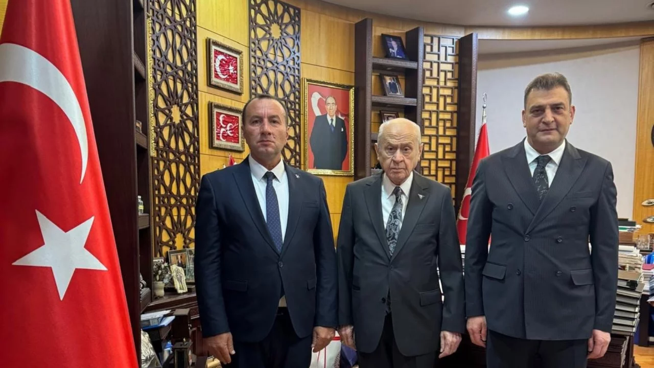 MHP Bursa'dan kongre &ouml;ncesi Devlet Bah&ccedil;eli'ye ziyaret