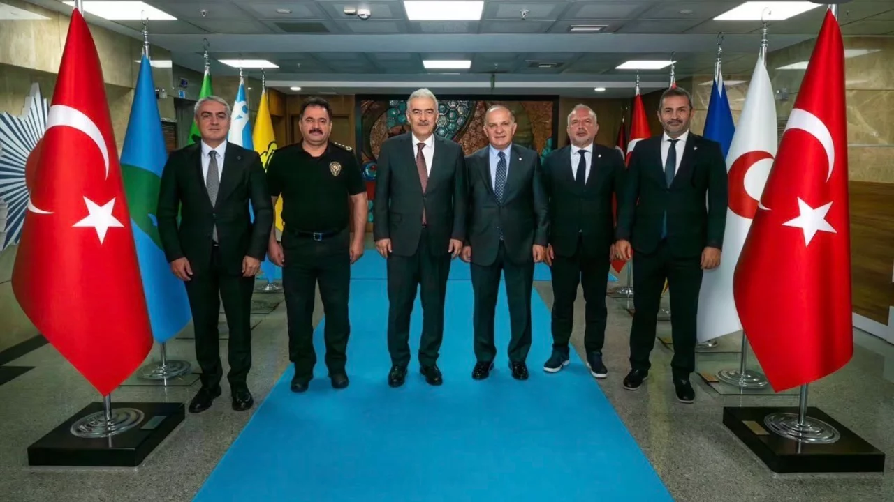 Bursa'da Türkiye-İtalya maçı için kritik zirve! Güvenlik planı masada...
