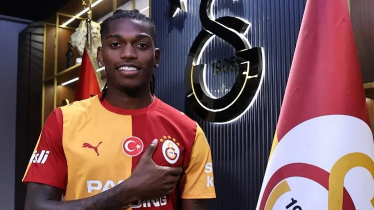 Leao neden yok, Leao Sporting Lizbon ma&ccedil;ında sakat mı, cezalı mı, kadroda yok mu? Leao Sporting ma&ccedil;ında oynayacak mı?