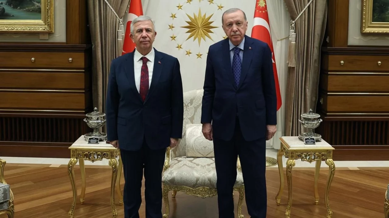 Cumhurbaşkanı Erdoğan'la s&uuml;rpriz g&ouml;r&uuml;şme sonrası bomba kulis!