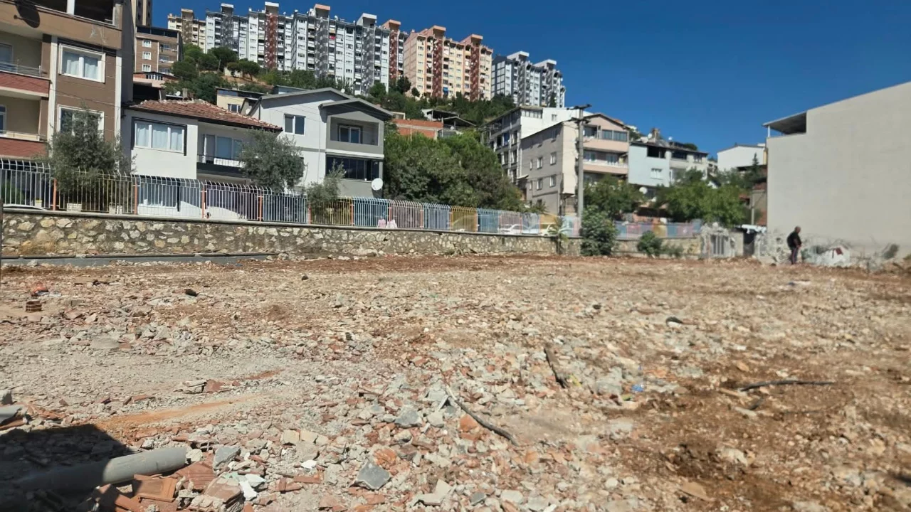 Bursa'da bir okul daha yıkıldı! &Ouml;ğrencilerin yeni adresi belli oldu