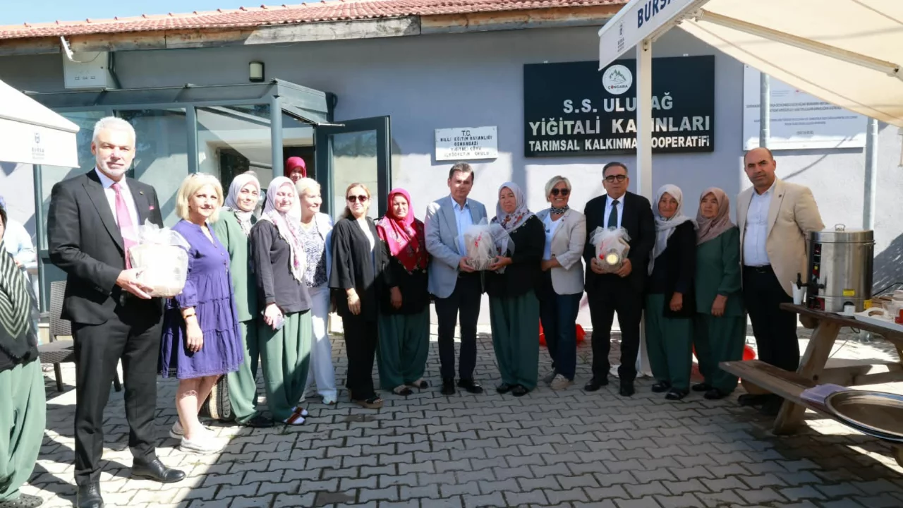 Başkan Aydın üreten kadınların her zaman yanında
