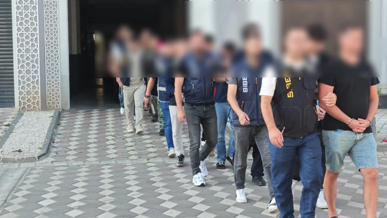 Kocaeli'de borsa yatırımı tuzağı: Milyonlarca liralık dolandırıcılık ortaya &ccedil;ıktı