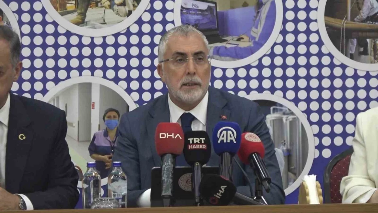 Bakan Işıkhan, Yalova Makine OSB'de iş adamlarıyla buluştu