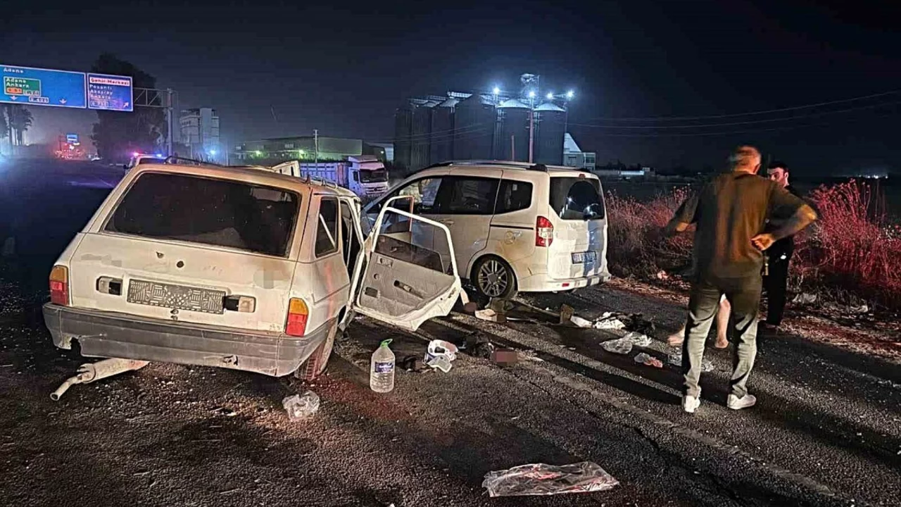 Korkutan kaza! Otomobil karşı şeride geçti: 1 çocuk öldü, 6 yaralı
