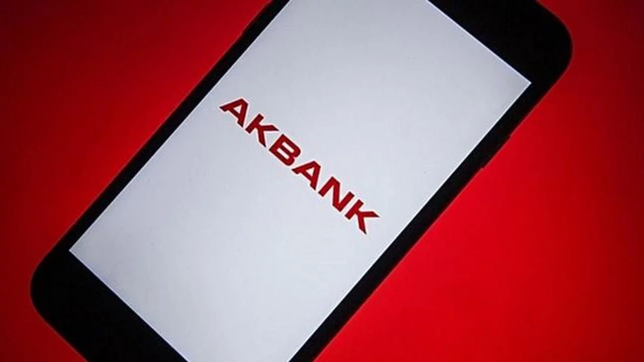 Akbank &ccedil;&ouml;kt&uuml; m&uuml;? Akbank neden a&ccedil;ılmıyor, sorun mu var? 13 Eyl&uuml;l Pazar Akbank mobil hata veriyor!