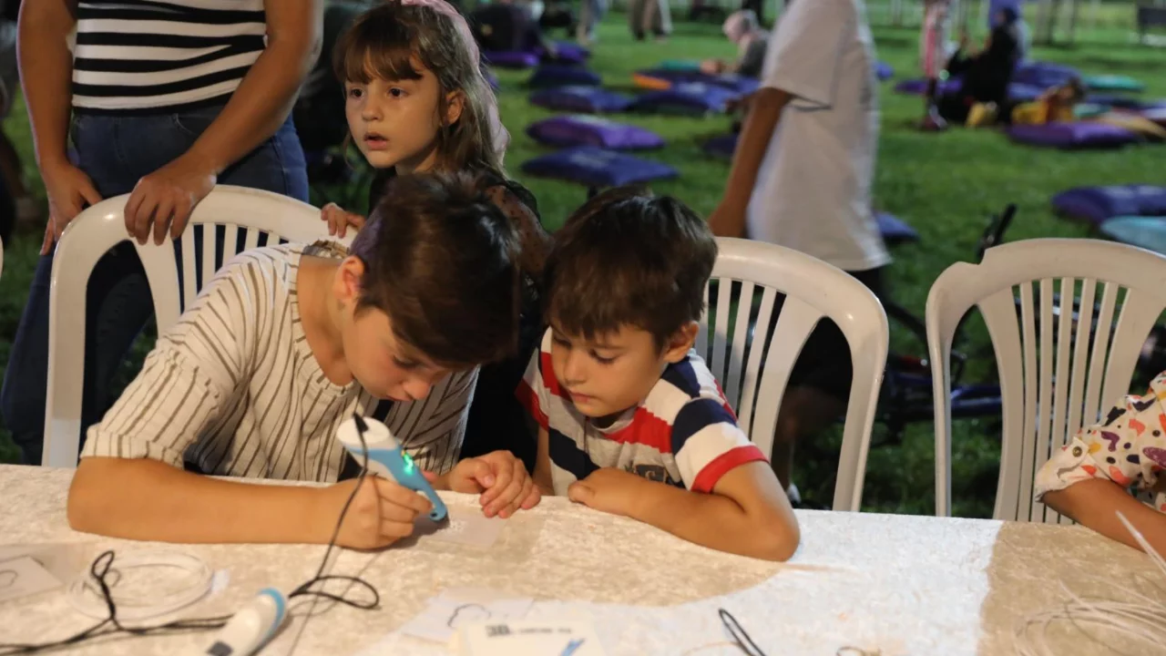 Hüdavendigar Kent Parkı'nda bilim dolu gece