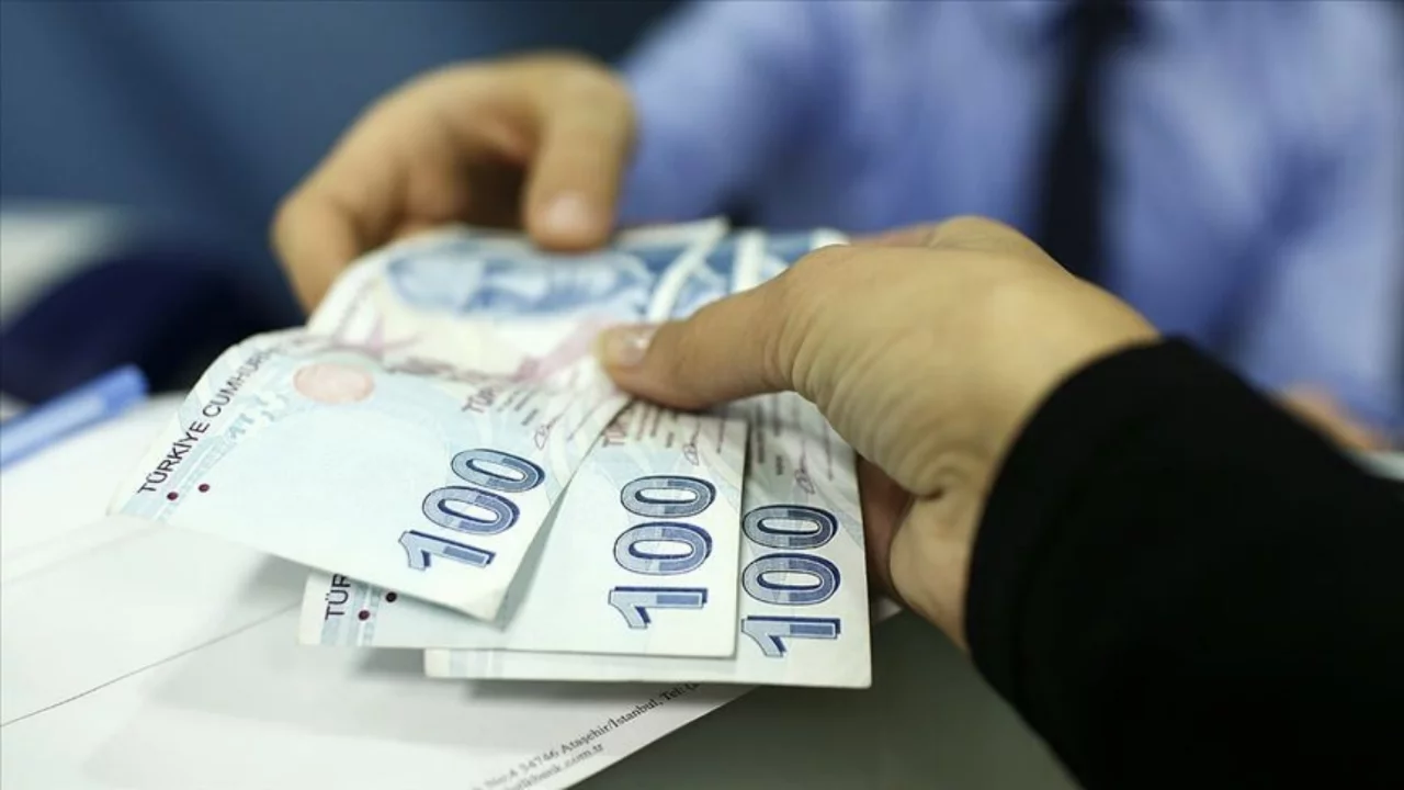 25 bin lira ek &ouml;deme g&uuml;ndemde! Emekliler bu ayrıntıya dikkat