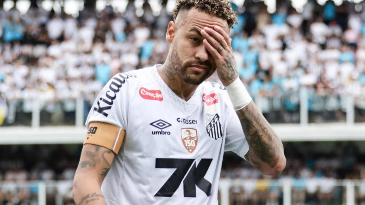Brezilya'da tarihi olay! Neymar efsanesi olduğu kul&uuml;b&uuml; ipten aldı, milyonlarca Euro'yu cebinden &ouml;dedi