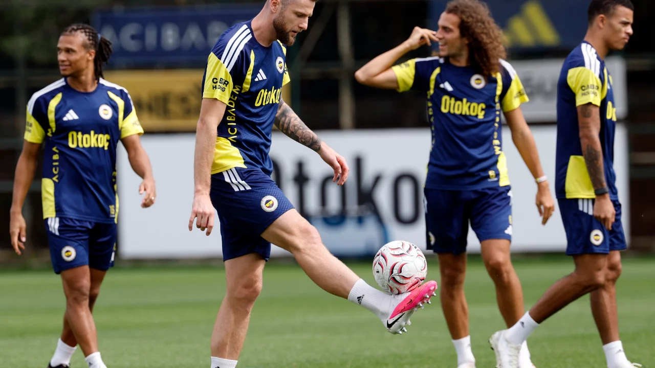 Fenerbah&ccedil;e, Gaziantep FK ma&ccedil;ı hazırlıklarını tamamladı