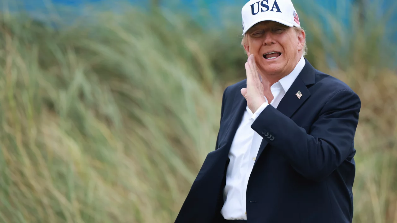 Trump'tan Zelenskiy'e dikkat çeken çağrı: "Dizel yakıt tesislerini vurmayın"