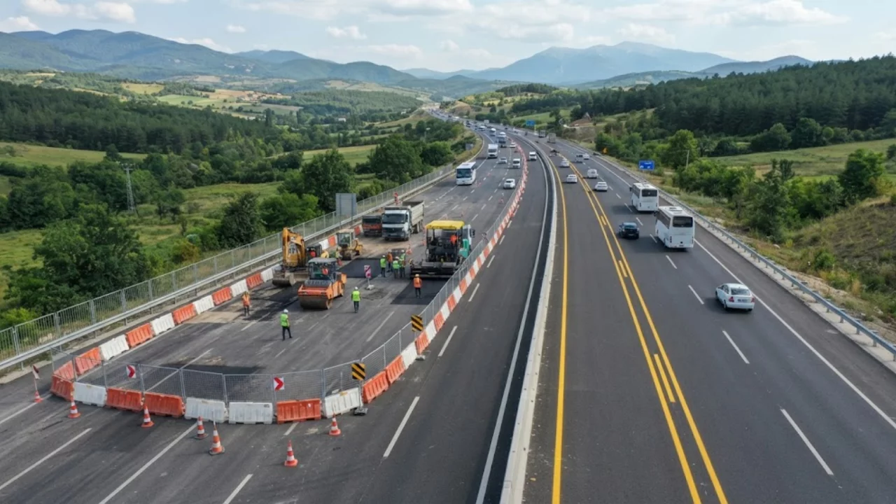 Bursa'da o yol kapatıldı! S&uuml;r&uuml;c&uuml;ler alternatif şeride y&ouml;nlendiriliyor