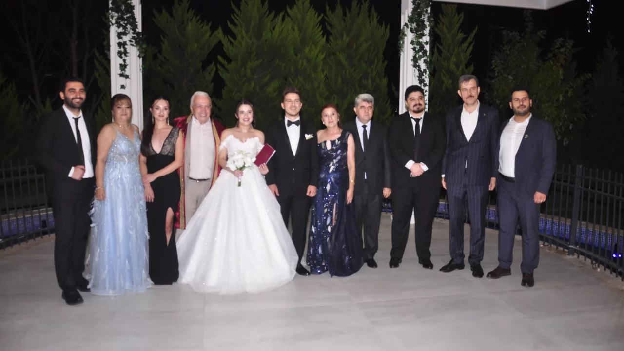 Burak Esgin ve Nursefa Kavun mutluluğa "evet" dedi