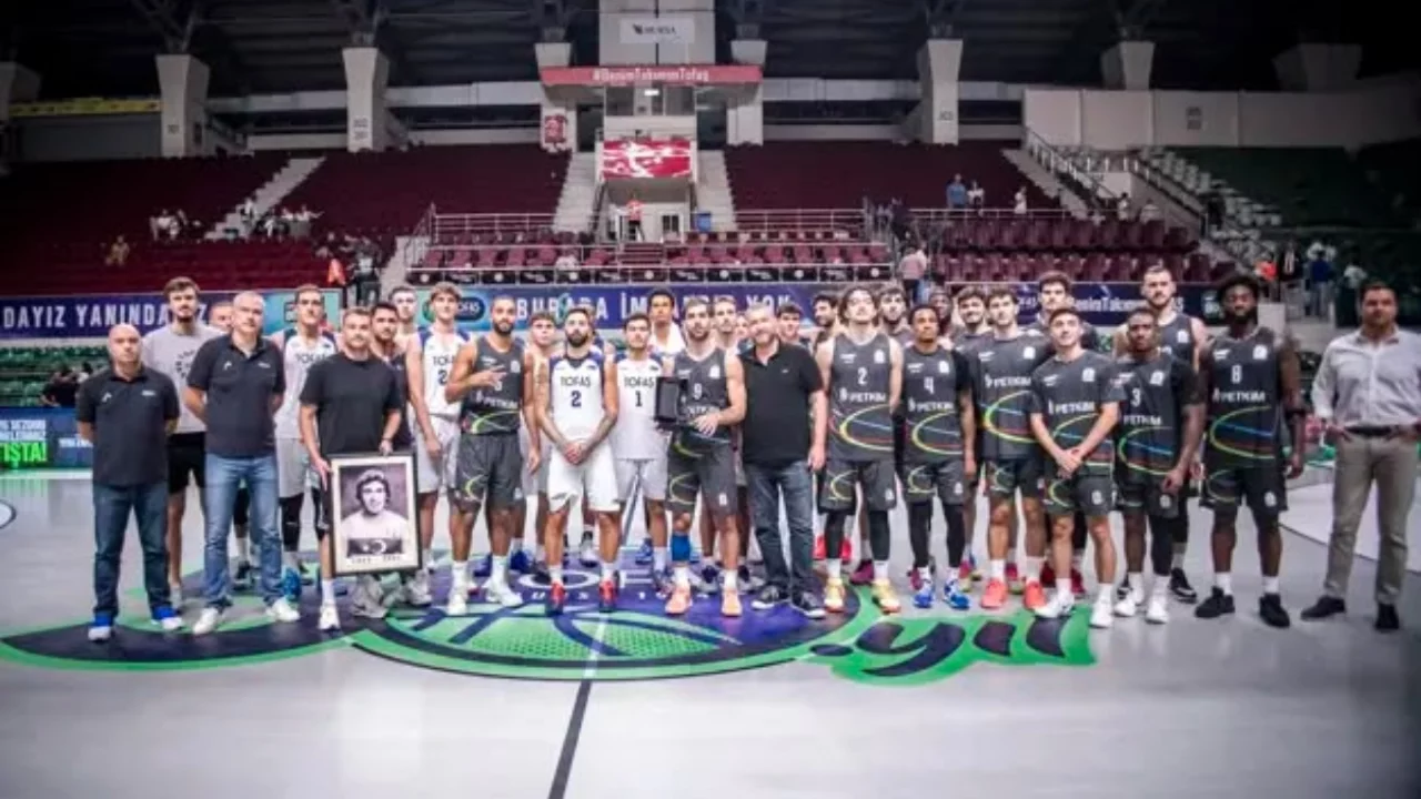 Bursa'da basketbol heyecanı başlıyor! Biletler satışa &ccedil;ıktı...