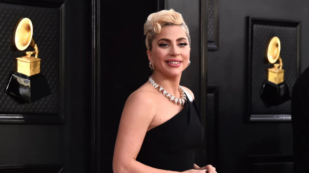 Lady Gaga'dan sevindiren haber! İlk kez anne oldu