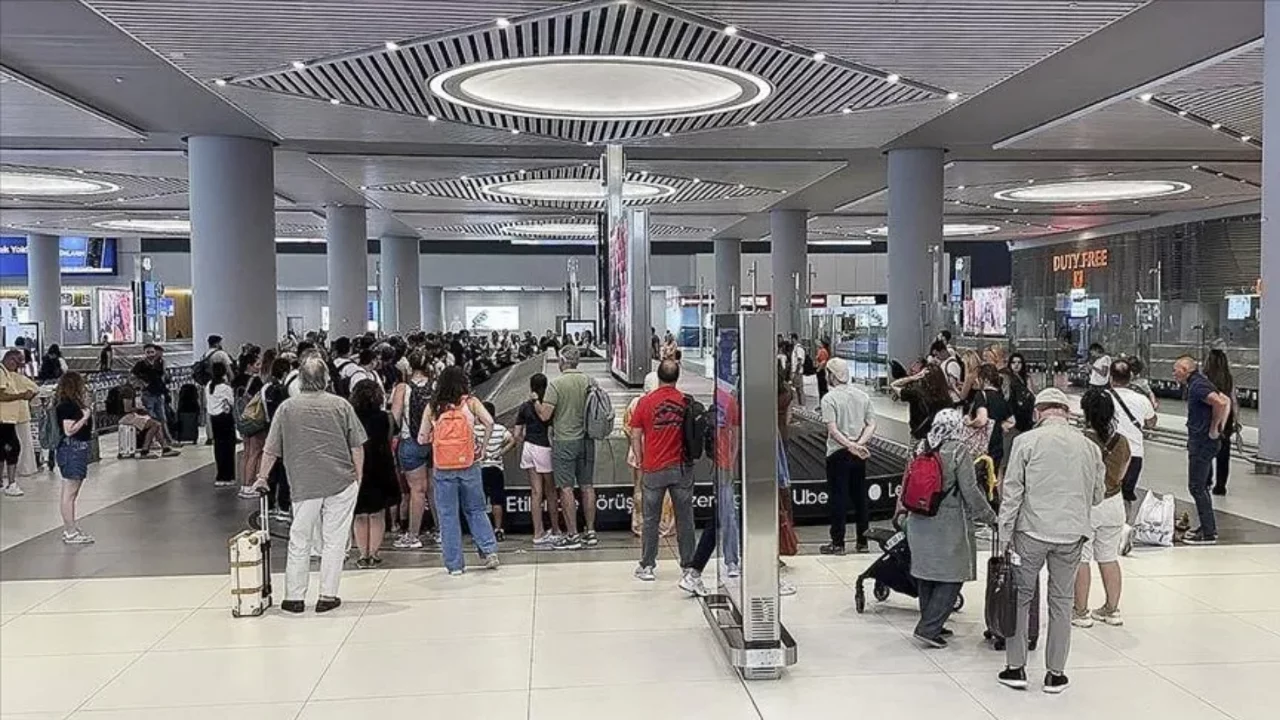 Türk yolcuları da ilgilendiriyor! 9 Avrupa ülkesinden sınır kontrolü kararı