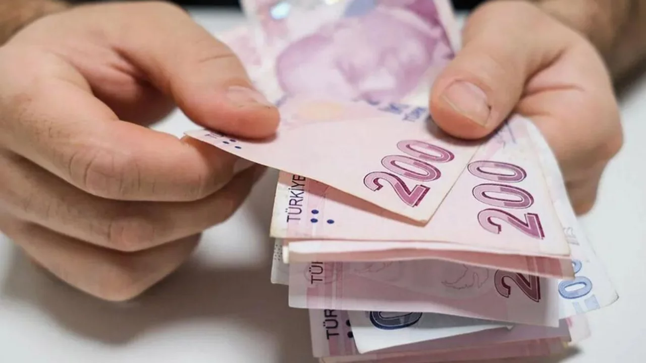 Maaşlarına zam bekleyen emekliler için masada başka bir formül var